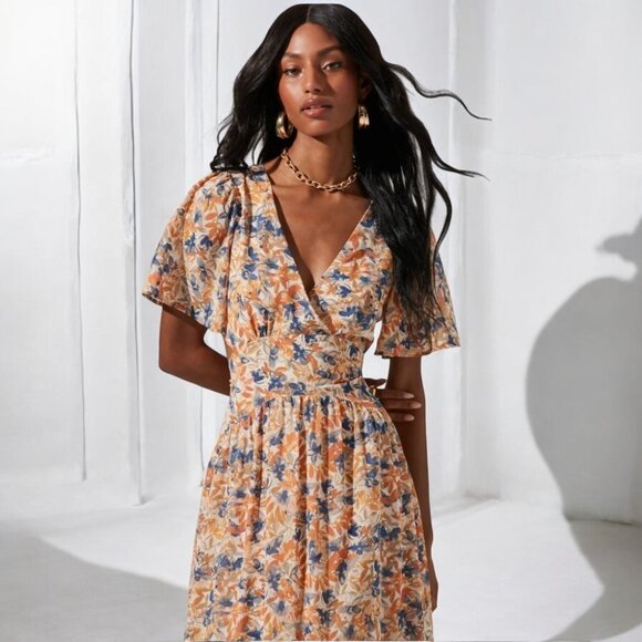 NWT ASTR SEDONA FLORAL BACK CUTOUT MAXI DRESS - Picture 3 of 5